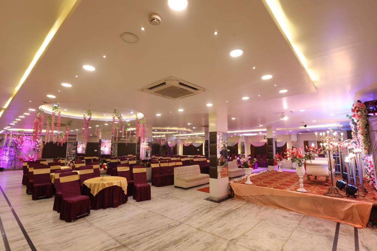 Hotel The Leaf - Gomti Nagar Λάκναου Εξωτερικό φωτογραφία