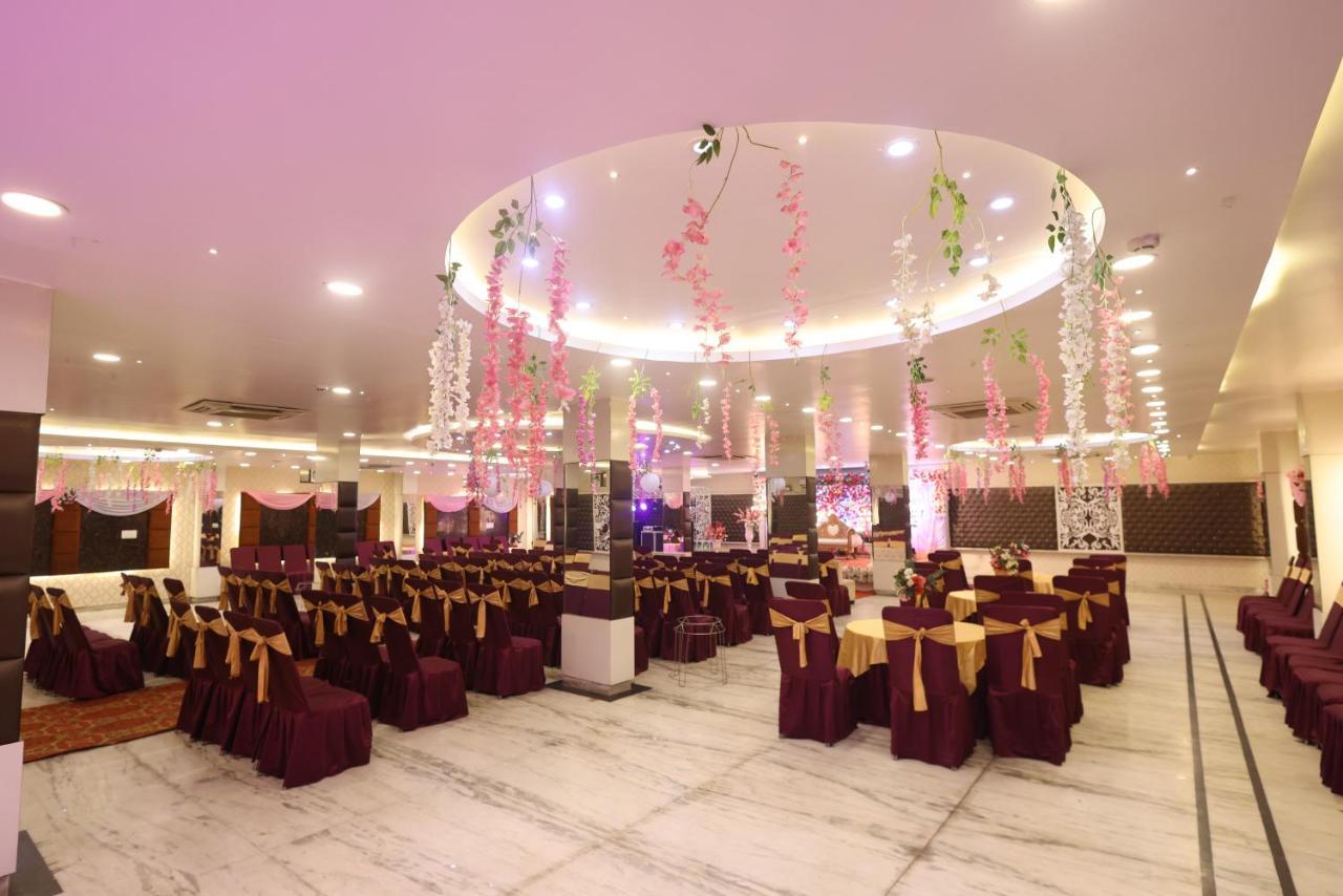 Hotel The Leaf - Gomti Nagar Λάκναου Εξωτερικό φωτογραφία