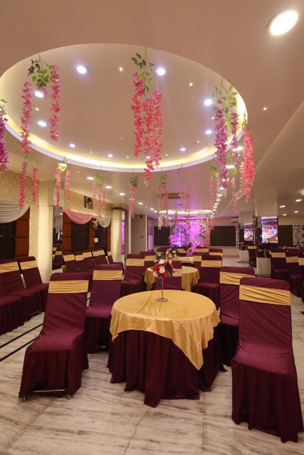 Hotel The Leaf - Gomti Nagar Λάκναου Εξωτερικό φωτογραφία