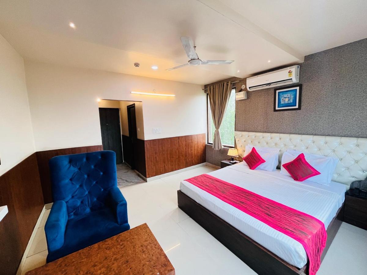 Hotel The Leaf - Gomti Nagar Λάκναου Εξωτερικό φωτογραφία