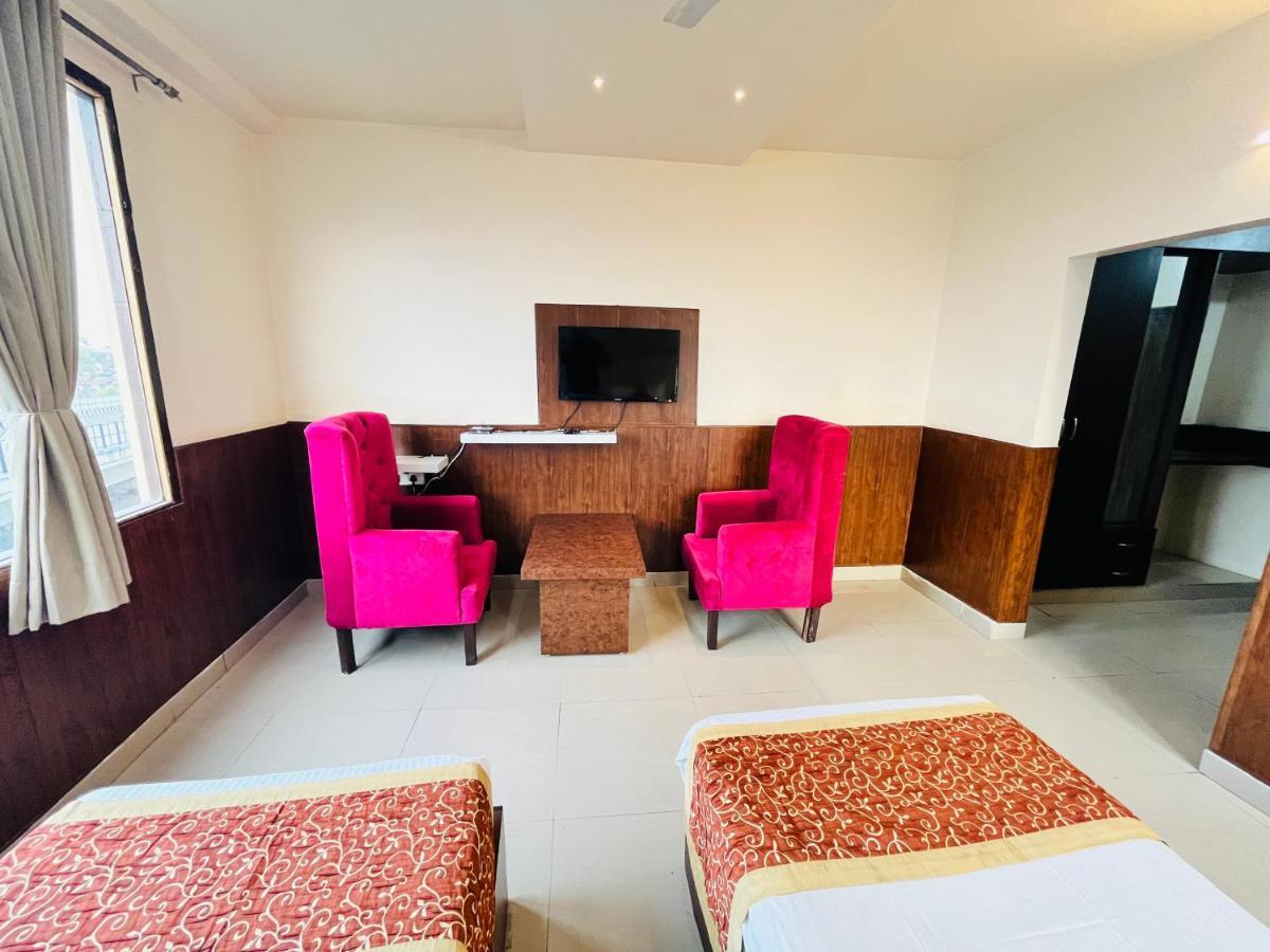 Hotel The Leaf - Gomti Nagar Λάκναου Εξωτερικό φωτογραφία