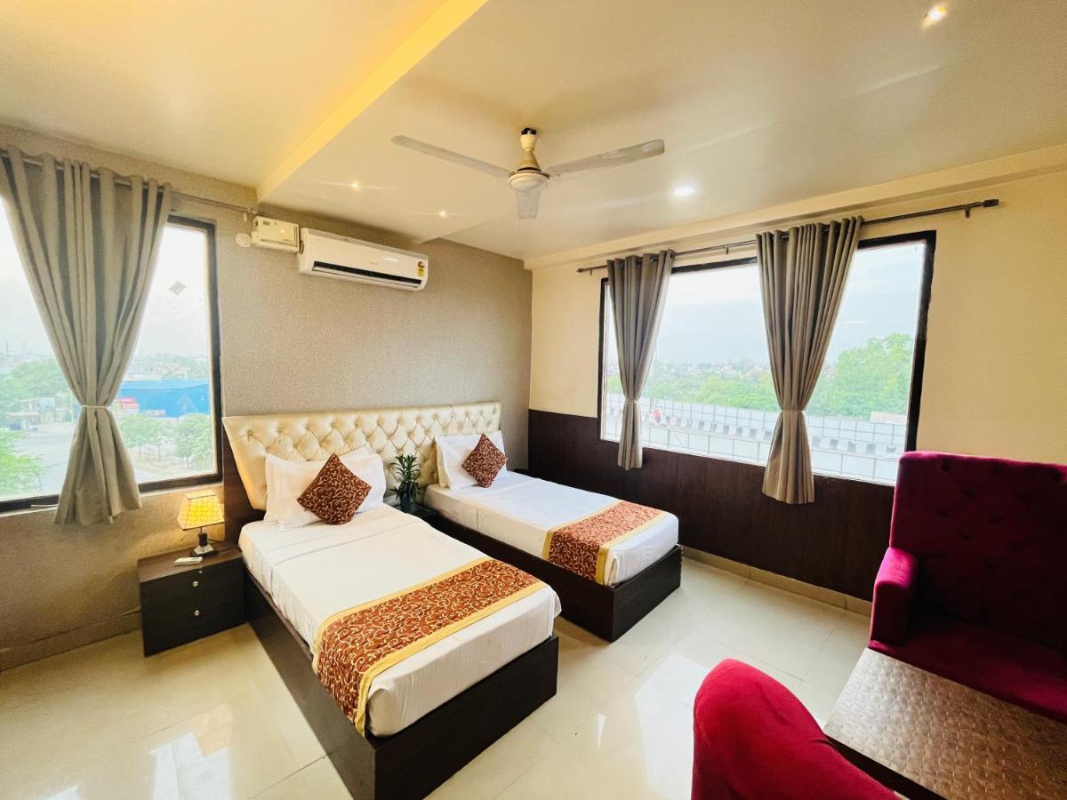 Hotel The Leaf - Gomti Nagar Λάκναου Εξωτερικό φωτογραφία