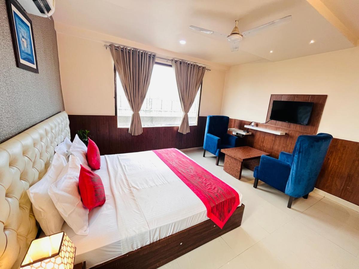 Hotel The Leaf - Gomti Nagar Λάκναου Εξωτερικό φωτογραφία
